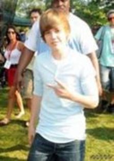 16755940_ACVCJTHGZ - justin bieber