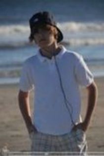 16757969_BTSIPNKHY - justin bieber