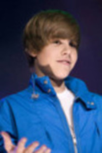 16796061_LULXALDQB - justin bieber