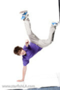 16796768_JOFGVWOZA - justin bieber