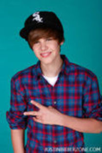 16797020_MQRFQUCGK - justin bieber
