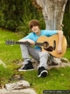 16802083_DUSVOYVTE - justin bieber