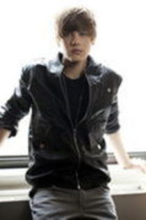 16811997_DYBWZSKTZ - justin bieber