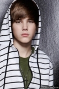 17282067_UXIQYBTGJ - justin bieber