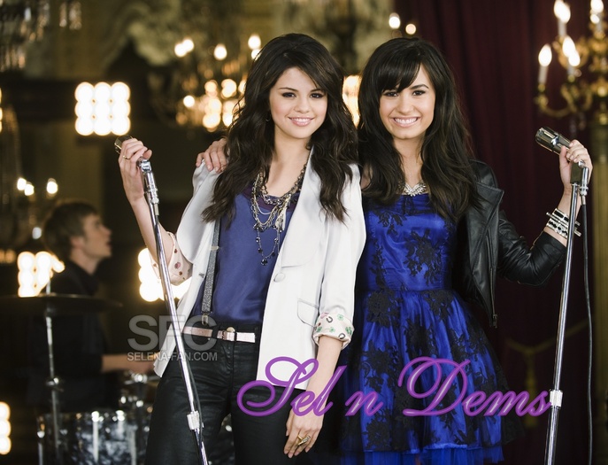 sel-n-dems-selena-gomez-and-demi-lovato-6490380-2560-1956 - Selena Gomez