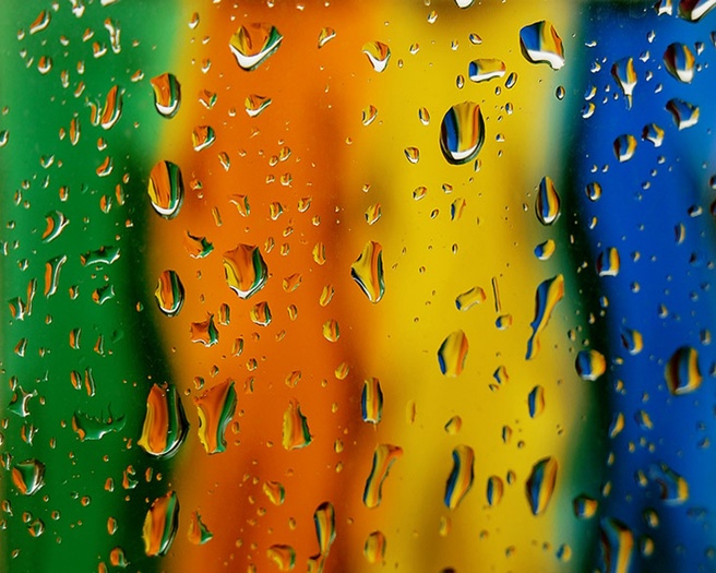 colorful-drops-wallpapers_13796_1280x1024 - poze 3d