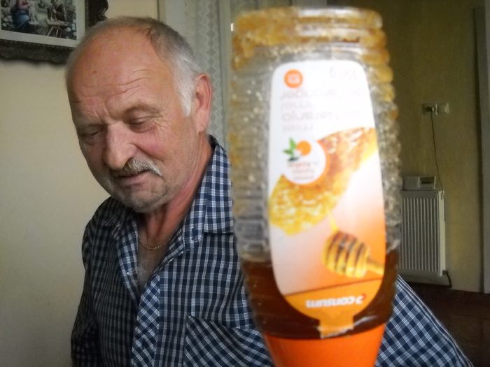...documente noi, din Spania