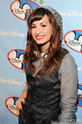 16703 - poze demi lovato