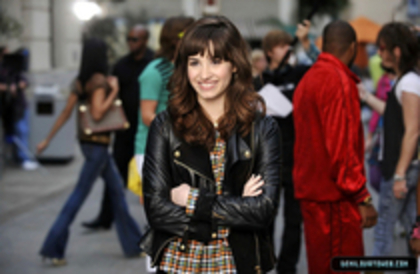 UDJXKYZJMWFVUPGICIE - demi lovato