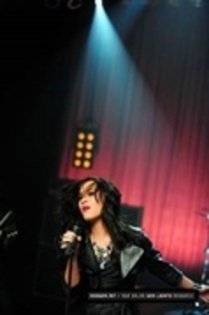 WGTAWJTBZYOIJOUJTXI - demi lovato