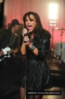 ZVDBIMGWBCVWTSKOLBL - demi lovato