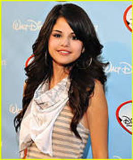 SKIBCSWADRBWPPYGPBN - selena gomez