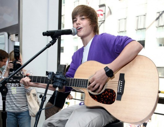 justin-bieber-530x412 - justin bieber