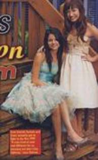 YIOOQXFVTUVTSZIHJVD - selena demy si miley