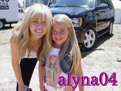MEJXDPHMDIOUKMCEAEM - poze cu miley cyrus mai rare