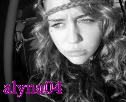 MFZUEPVZMBTBNKTAVIT - poze cu miley cyrus mai rare