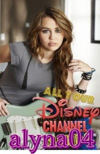 MILEYCYRUSMAXAZRIACLOTHINGLINE12-1 copy - poze cu miley cyrus mai rare