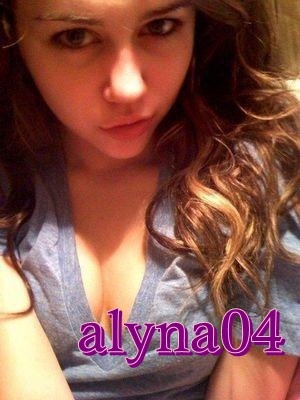 MYLONOWORDATXBKLHDL - poze cu miley cyrus mai rare