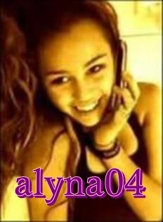 ROTQMZEVJAMWCHMYJAL - poze cu miley cyrus mai rare