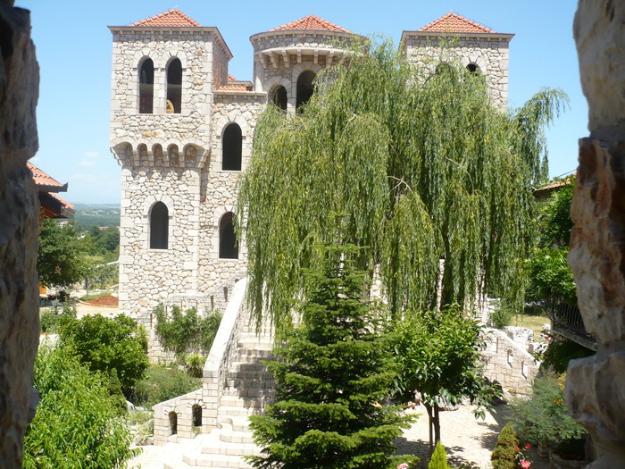 P1050168 - MEDUGORJE-CASTEL-Patrik si Nancy Latta