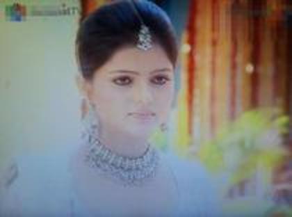 15890488_AWUGONRJG - choti bahu