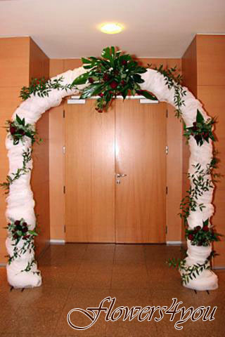 arcada_cu_aranjamente_si_ghirlanda