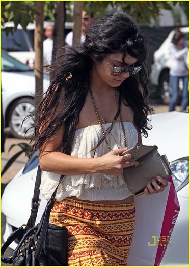 hh - 0-Vanessa Hudgens-0