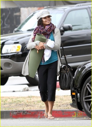 jjbcs8 - 0-Vanessa Hudgens-0