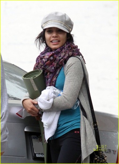 o0qcty - 0-Vanessa Hudgens-0