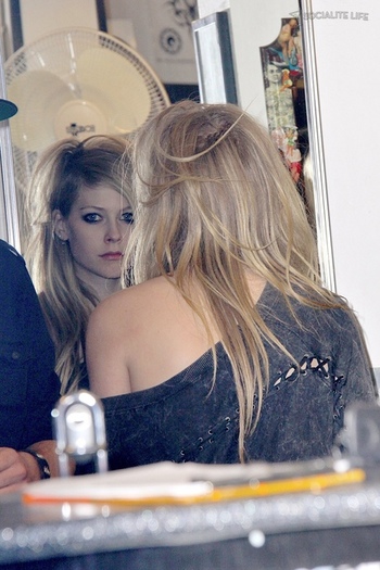 64 - poze Avril Lavigne