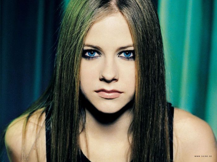 MIGJFNQWMSFTCTZJUQO[2] - Avril Lavigne