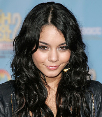 15 poze cu Vanessa Hudgens - Plata pentru TheTipton