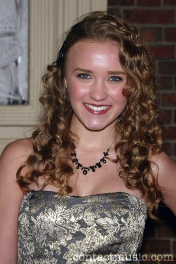 emily_osment_5211287[1] - Emily Osmet