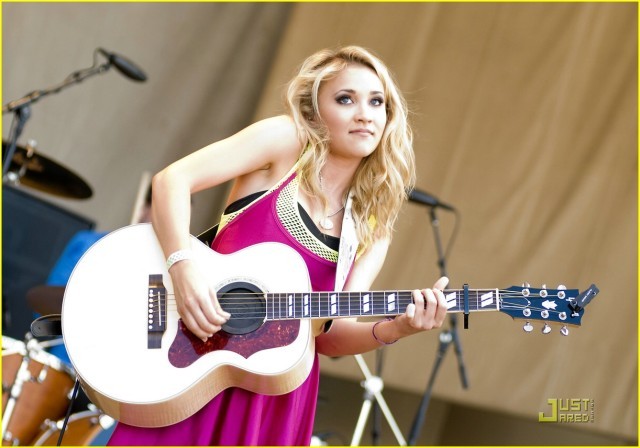 2qntff5 - x - Emily Osment