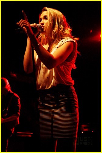 246rrf9 - x - Emily Osment