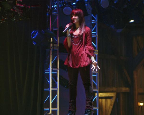 Demi_Lovato_1244900633_3 - demi lovato