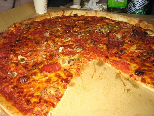 Cea mai mare pizza - x_XCea mai mare pizza din lumeX_x