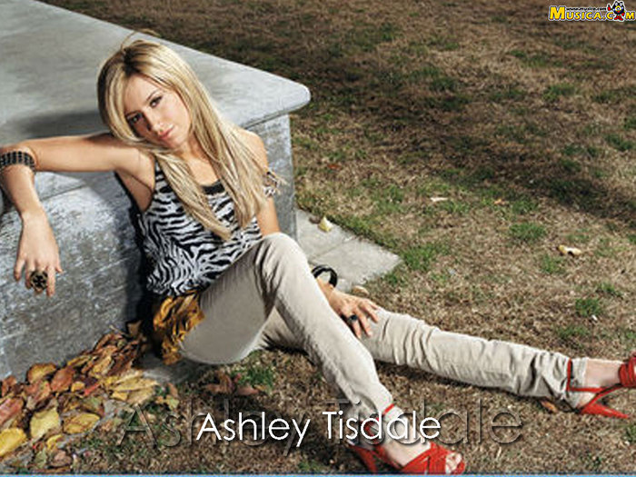 2_18559_30 - Ashley Tisdale