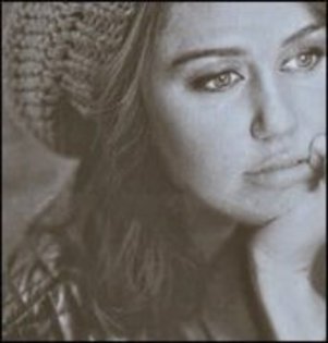 17157162_KODGYXBKL - mai am inca o groaza de poze cu miley