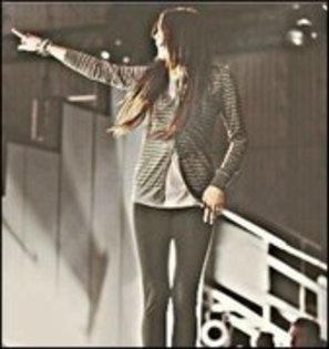 17157294_GXZAGBWHH - mai am inca o groaza de poze cu miley