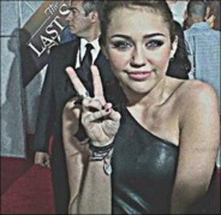 17156984_HDDTLVAFN - mai am inca o groaza de poze cu miley