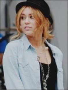 17159223_DJEKVLYZO - mai am inca o groaza de poze cu miley