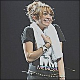 17161068_EMAVZTMDN