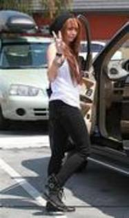 13543912_PSGVQXSFJ - April 2nd 2010 - Toluca Lake