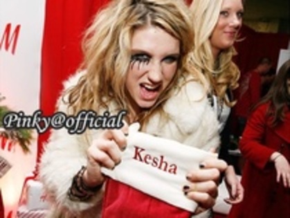 15431332_OIDJIPOUS[1] - Kesha