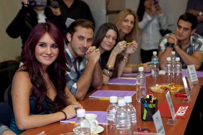 13469_411795705418_13007935418_4392289_1176554_n - 0-Dulce Maria-0