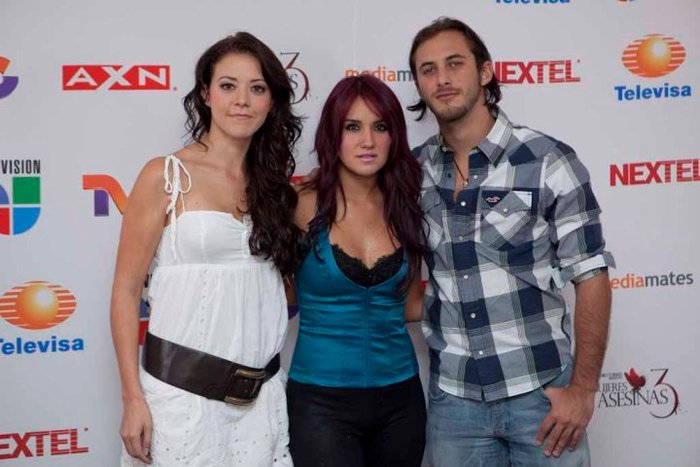 13469_411795995418_13007935418_4392307_1776935_n - 0-Dulce Maria-0