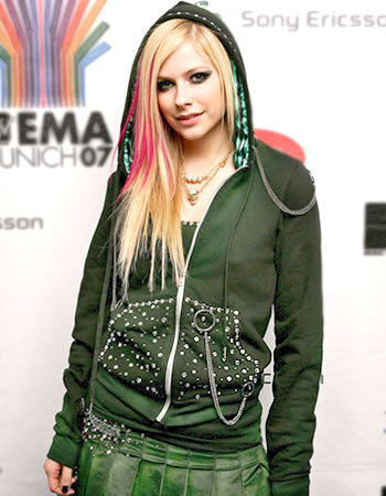 16359555_GSKJALLWA[1] - Avril Lavigne