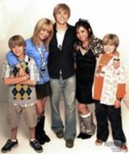 17021924_HGWSKBNOO - the suite life of zack and cody