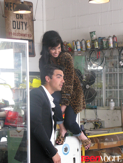 ppsl-22-demi-joe-cov - demi lovato and joe jonas sedinta foto